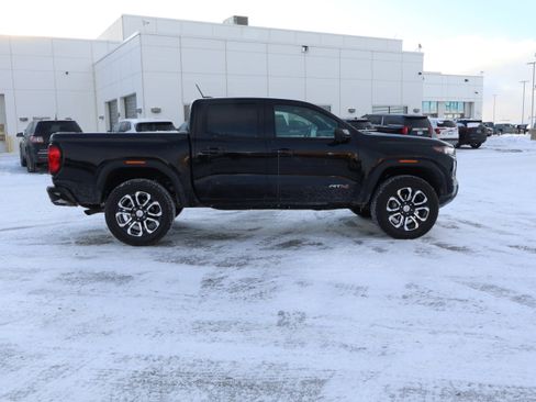 Certified 2024 GMC Canyon AT4 w/ AT4 Premium Package image 9