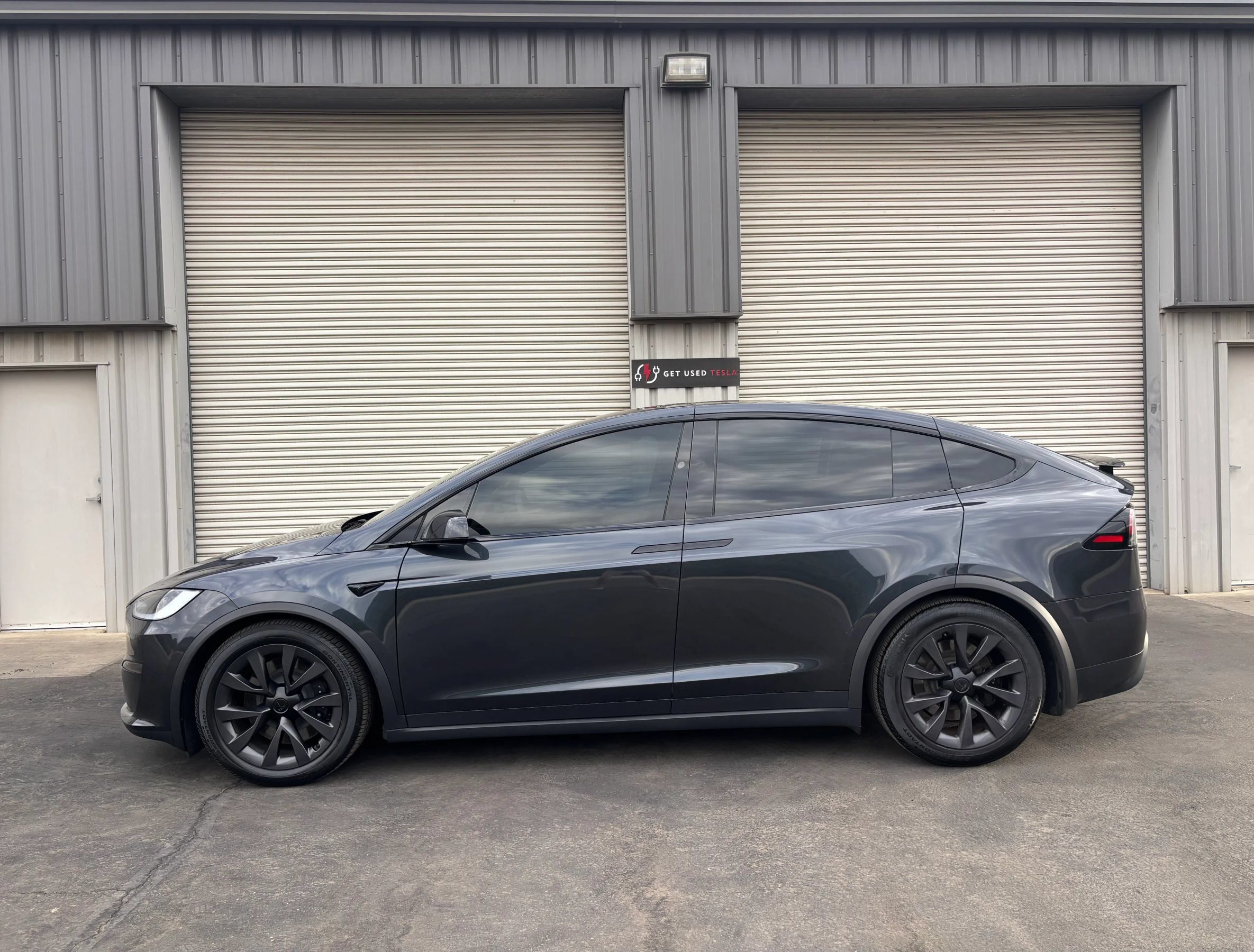 Used 2024 Tesla Model X AWD/4WD image 3