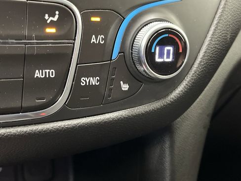 Used 2022 Chevrolet Equinox LT image 21