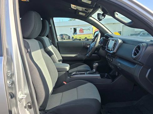 Certified 2023 Toyota Tacoma TRD Off-Road w/ Black Out Package (TMS) image 13