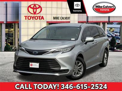 Certified 2021 Toyota Sienna LE