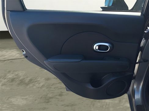 Used 2016 Kia Soul w/ Convenience Package image 19