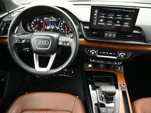 Used 2023 Audi Q5 2.0T Premium w/ Convenience Package AWD/4WD image 6