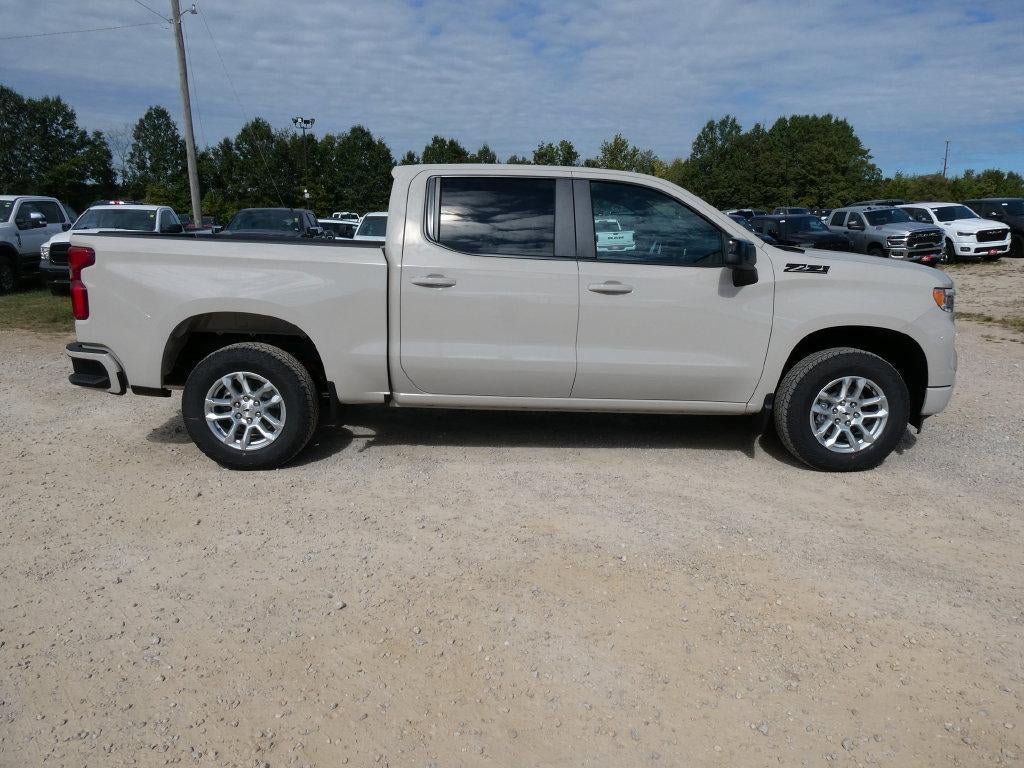 New 2026 Chevrolet Silverado 1500 RST w/ Z71 Off-Road Package AWD/4WD image 3