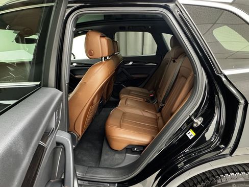 Used 2019 Audi Q5 2.0T Premium Plus w/ Premium Plus Package image 12