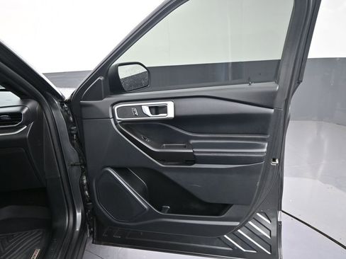 Used 2020 Ford Explorer XLT w/ Equipment Group 202A image 36