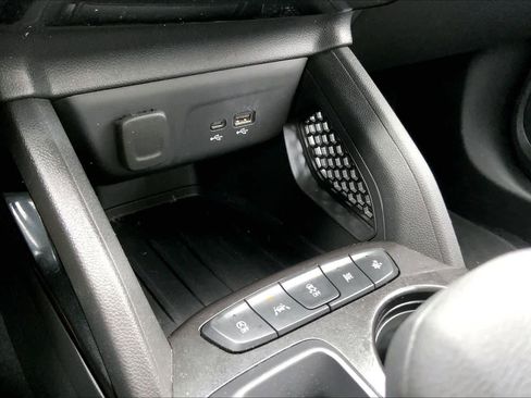Used 2024 Chevrolet TrailBlazer LT FWD image 35