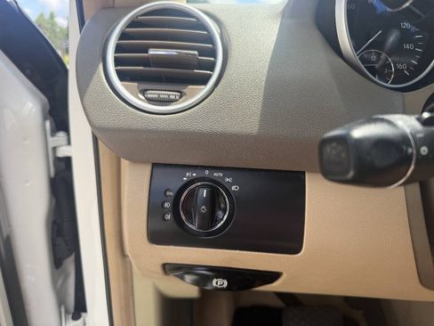 Used 2011 Mercedes-Benz ML 350 2WD image 18