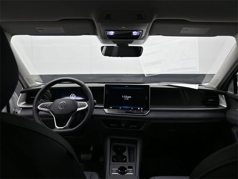 New 2026 Volkswagen Tiguan SE image 10