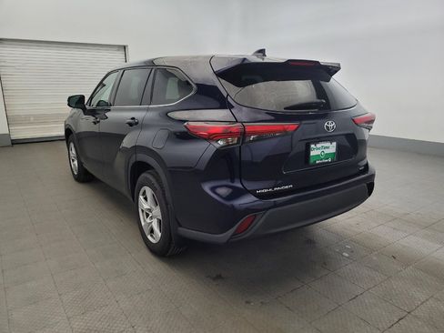 Used 2020 Toyota Highlander L AWD/4WD image 5