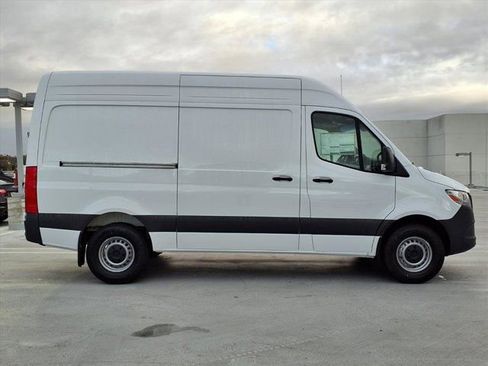 New 2026 Mercedes-Benz Sprinter 2500 image 23
