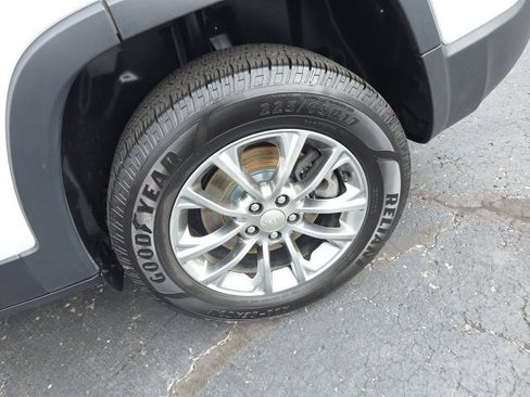 Used 2020 Jeep Cherokee Latitude Plus w/ Cold Weather Group image 56