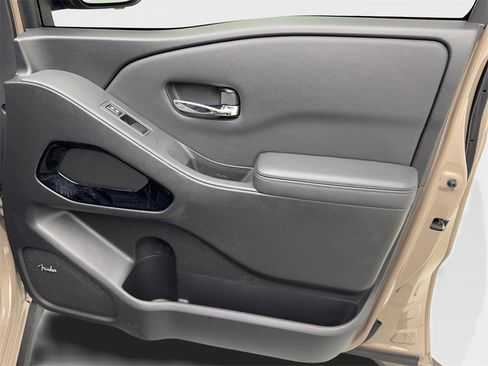 Used 2022 Nissan Frontier Pro-X w/ Pro-X Premium Package image 49