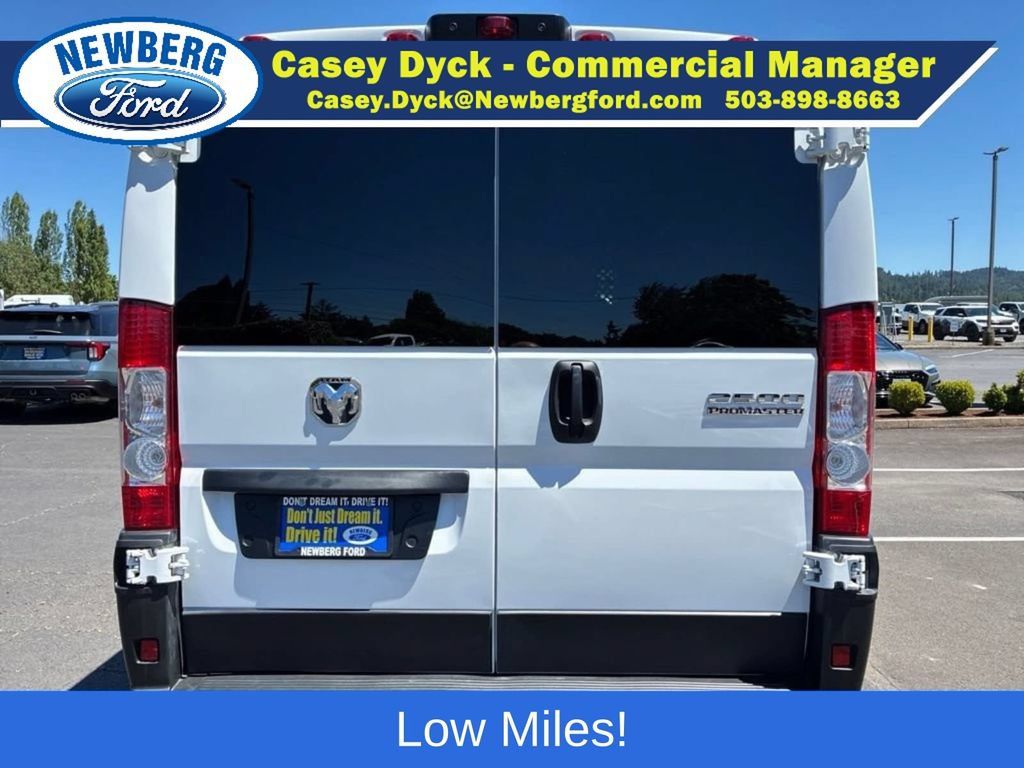 Used 2025 RAM ProMaster 2500 w/ U-Haul Equipment Group FWD image 6