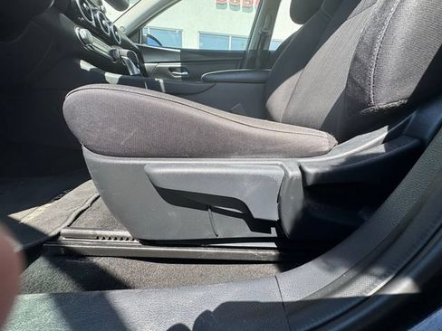Used 2024 Nissan Sentra SV FWD image 7