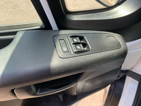 Used 2023 RAM ProMaster 2500 FWD image 14