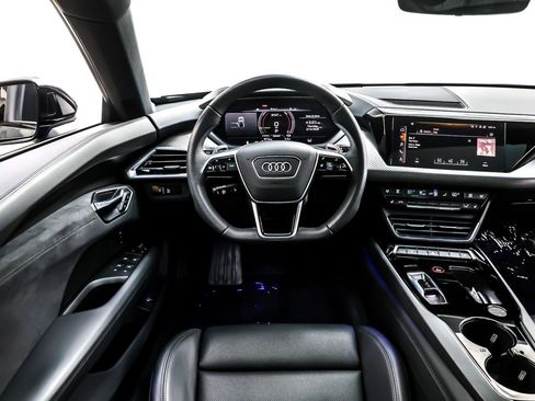 Used 2023 Audi e-tron GT Premium Plus w/ Performance Package image 6