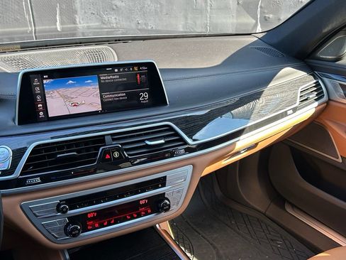 Used 2021 BMW 740i xDrive w/ M Sport Package AWD/4WD image 18