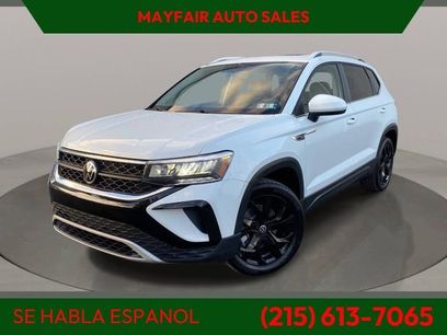 Used 2022 Volkswagen Taos SE w/ Panoramic Sunroof Package