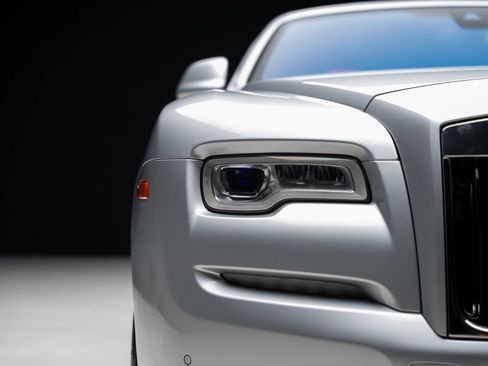Used 2017 Rolls-Royce Dawn RWD image 11
