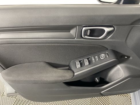 Used 2025 Honda Civic Sport image 11