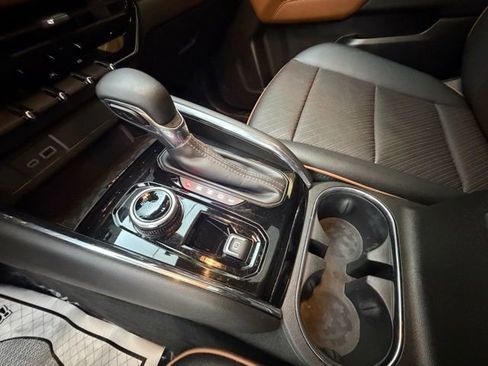 Used 2023 GMC Canyon AT4 w/ AT4 Premium Package image 19