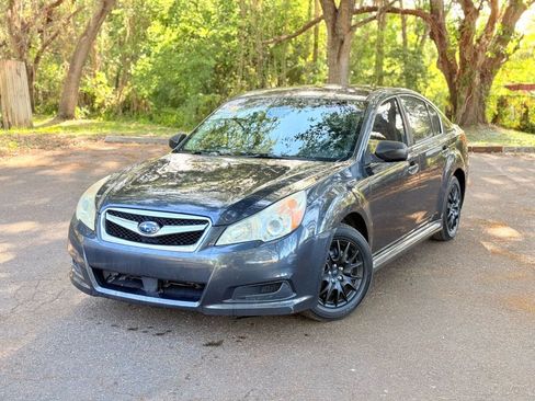 Used 2011 Subaru Legacy 2.5i image 1
