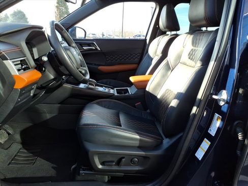 Used 2022 Mitsubishi Outlander SEL image 12