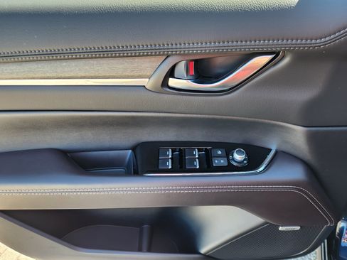 Certified 2025 MAZDA CX-5 Signature image 17