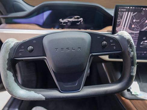 Used 2022 Tesla Model S AWD/4WD image 9