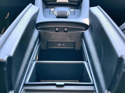 Certified 2025 Mercedes-Benz GLE 350 GLE 350 image 37