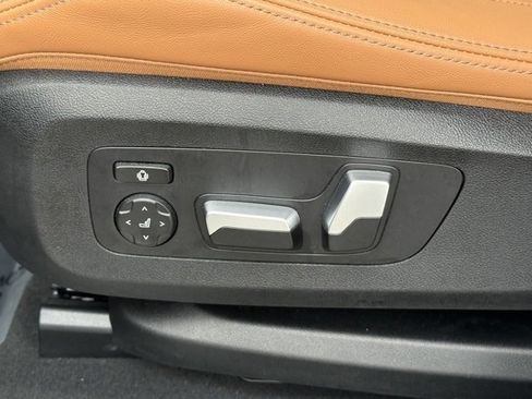Used 2026 BMW X5 xDrive40i w/ M Sport Package image 20