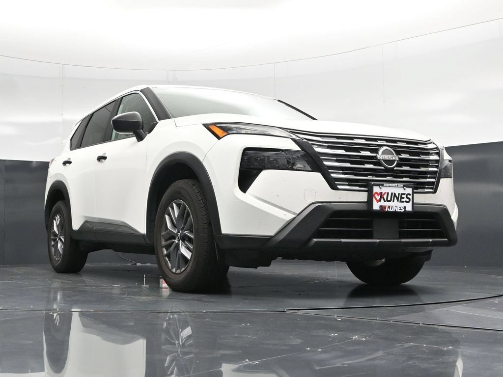 Used 2024 Nissan Rogue S AWD/4WD image 53