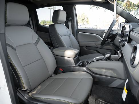 New 2026 Chevrolet Colorado ZR2 w/ Off-Road Front Bumper Package image 42