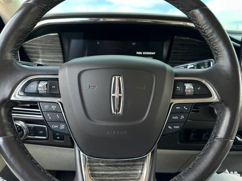 Used 2021 Lincoln Navigator Black Label w/ Special Edition Package AWD/4WD image 23