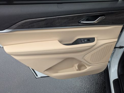 Certified 2024 Jeep Grand Cherokee L Limited w/ Luxury Tech Group II image 26