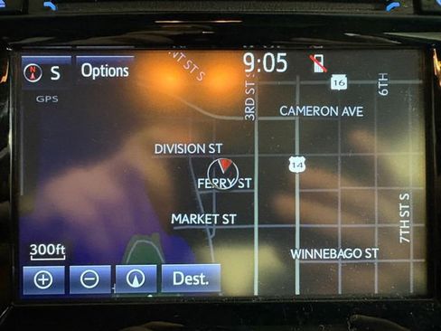 Used 2016 Toyota Camry XSE image 17