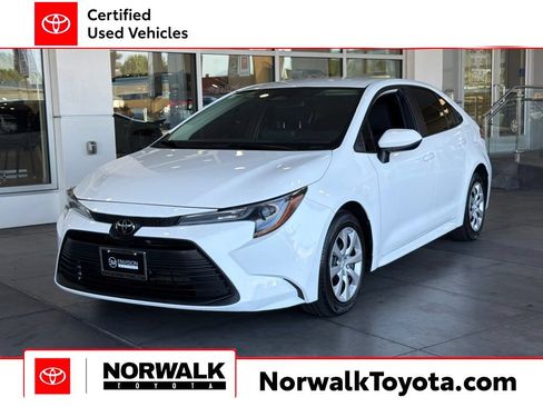 Certified 2024 Toyota Corolla LE FWD image 1