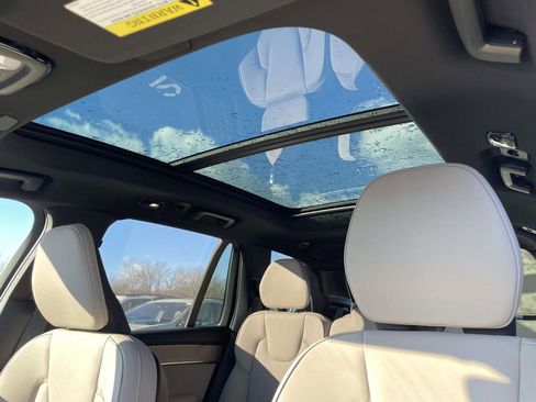 New 2026 Volvo XC90 B6 Plus w/ Protection Package Premier image 9