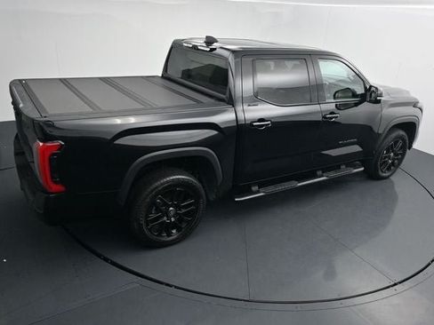 Used 2025 Toyota Tundra Limited AWD/4WD image 27