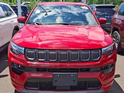 Used 2022 Jeep Compass Limited w/ (RED) Package AWD/4WD image 3