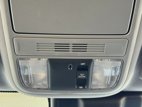 Used 2019 Honda Odyssey EX image 29