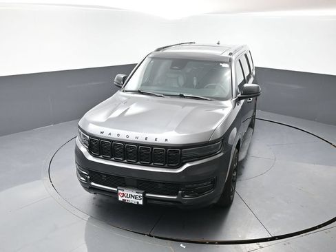 Used 2024 Jeep Wagoneer Series II AWD/4WD image 46