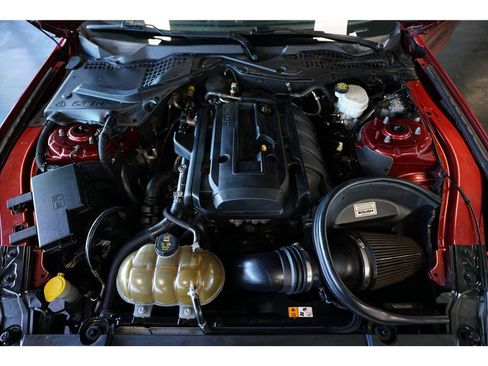 Used 2016 Ford Mustang Coupe RWD image 10
