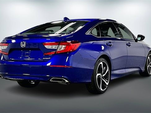 Used 2018 Honda Accord Sport image 7