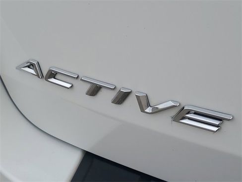 Used 2025 Ford Explorer Active image 10