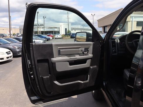 Used 2017 RAM 2500 Tradesman w/ Power & Remote Entry Group RWD image 17