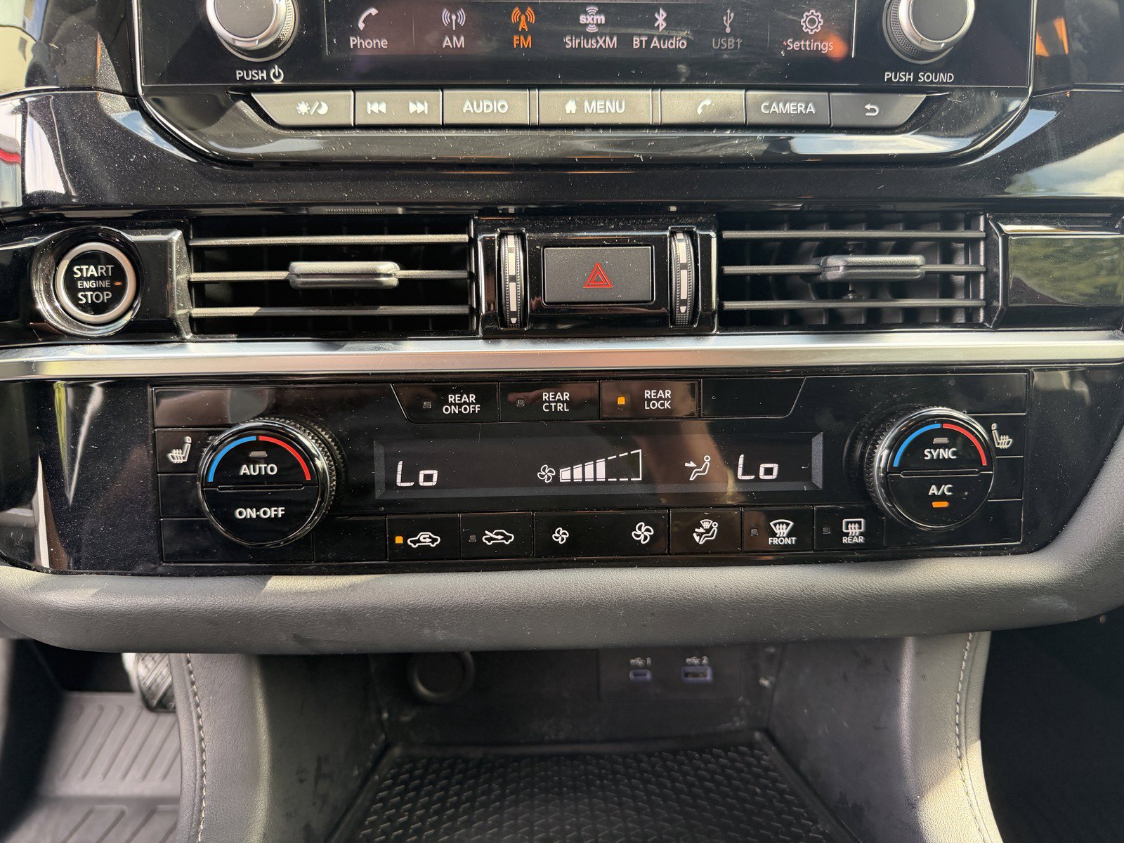 Used 2024 Nissan Pathfinder SV FWD image 22