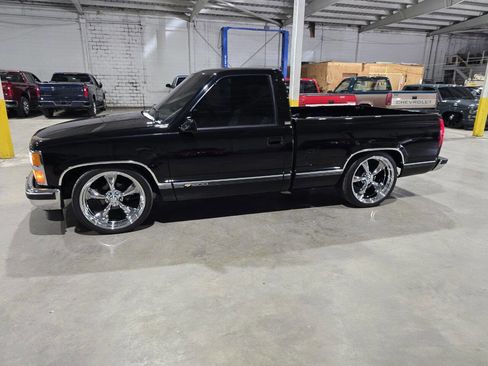 Used 1990 Chevrolet Silverado 1500 2WD Regular Cab image 4