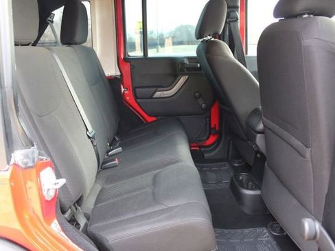 Used 2015 Jeep Wrangler Unlimited Sport w/ Connectivity Group image 12